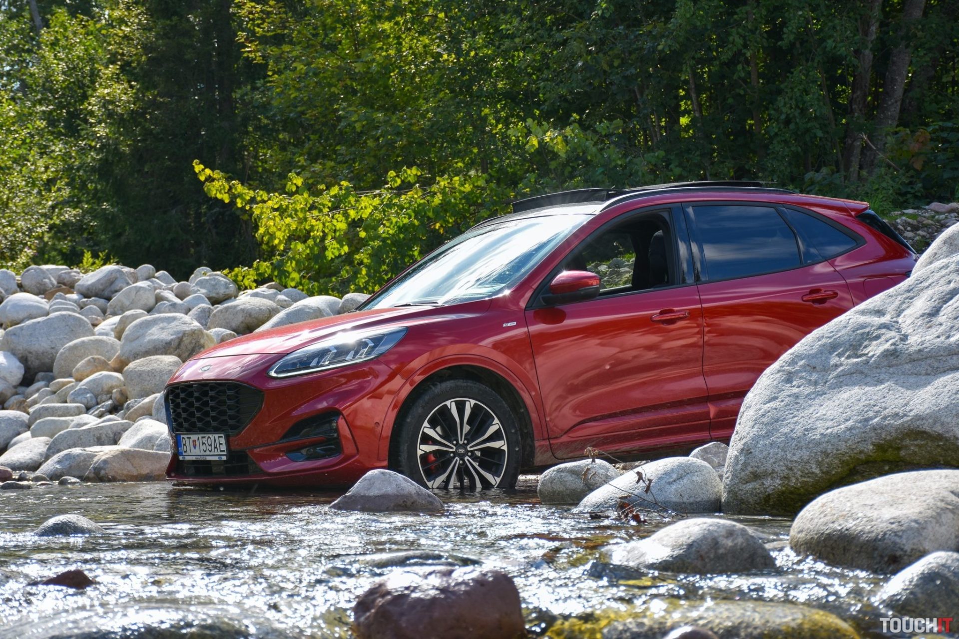 Ford Kuga 2.0 TDCi ST-Line AWD: Cestovateľka (takmer bez apetítu)