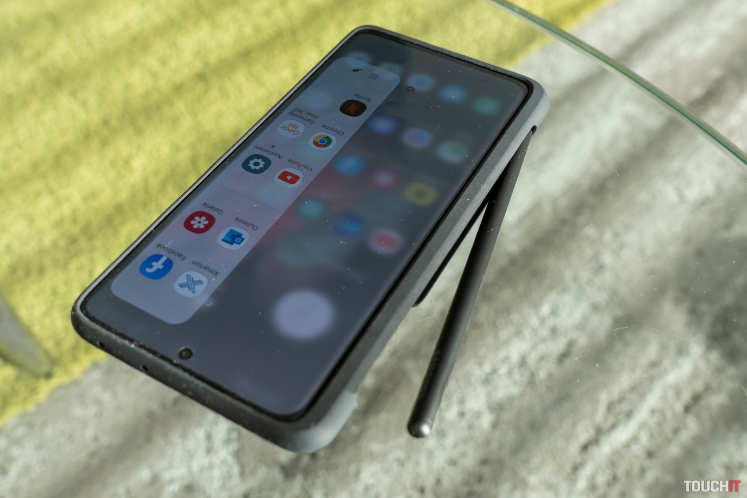 Ako odfotiť obrazovku na Samsungu bez otravného panela?