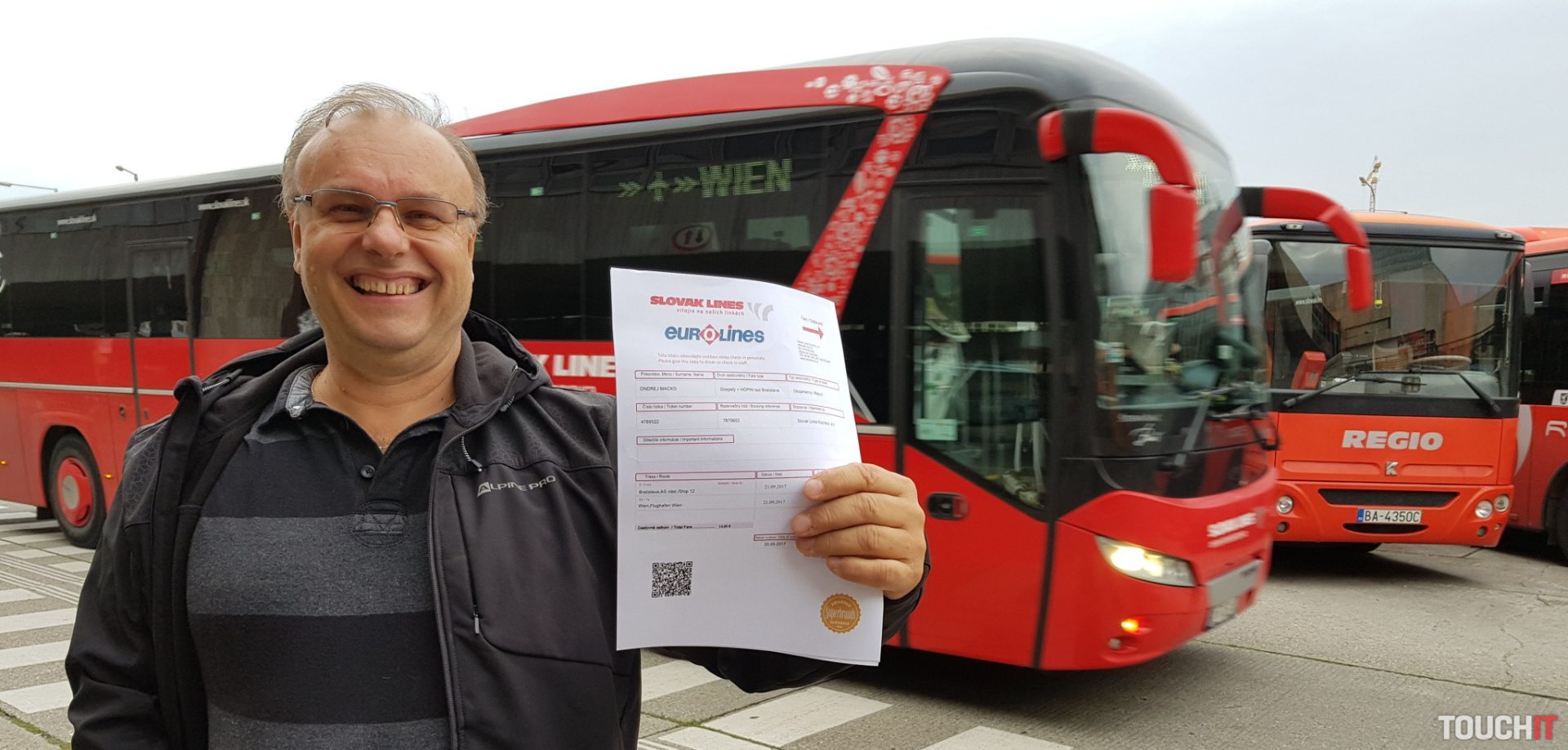 Testovali sme kombinovanú dopravu HOPIN TAXI + autobus SlovakLines. Ako to funguje a ušetríte na tom?