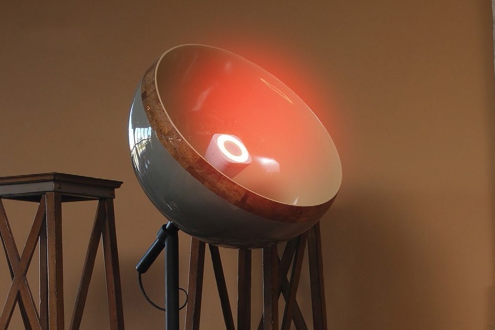 Žiarovka s reproduktorom, to celé s Wi-Fi a ovládaním aj cez smartfón. Za 149 Eur