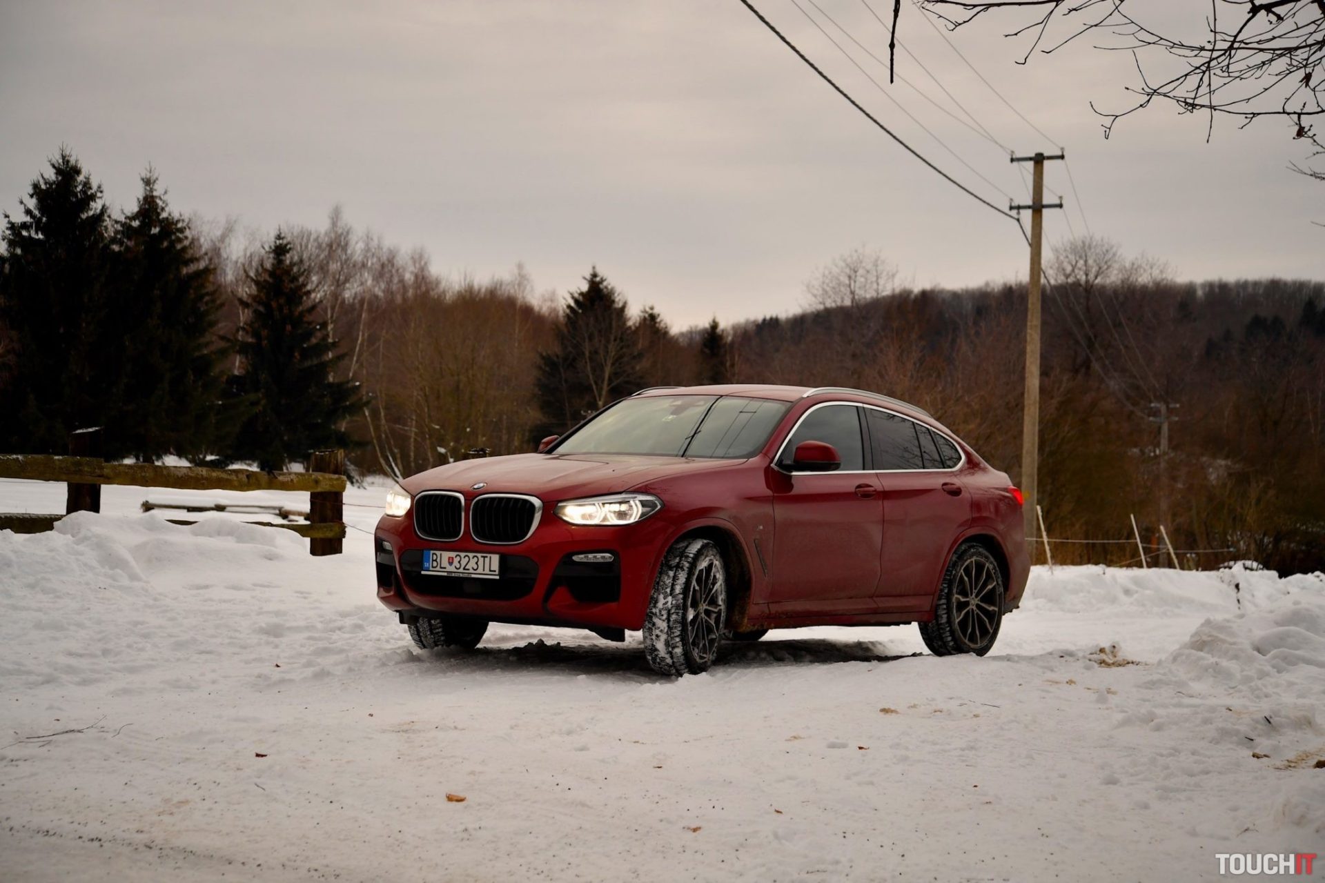 BMW X4 2.0d M-Sport: V meste je doma, ale terén ju nezaskočí