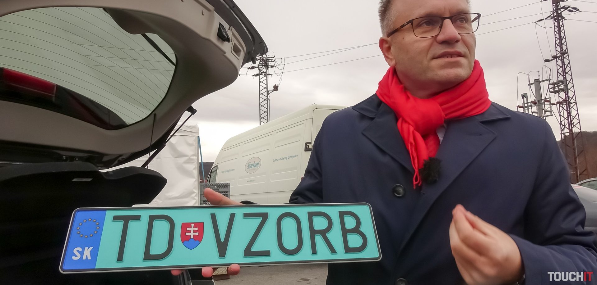 Elektromobily podporíme – budú mať nové značky, môžu jazdiť v pruhu pre autobusy a bude aj dobudovaná infraštruktúra na nabíjanie