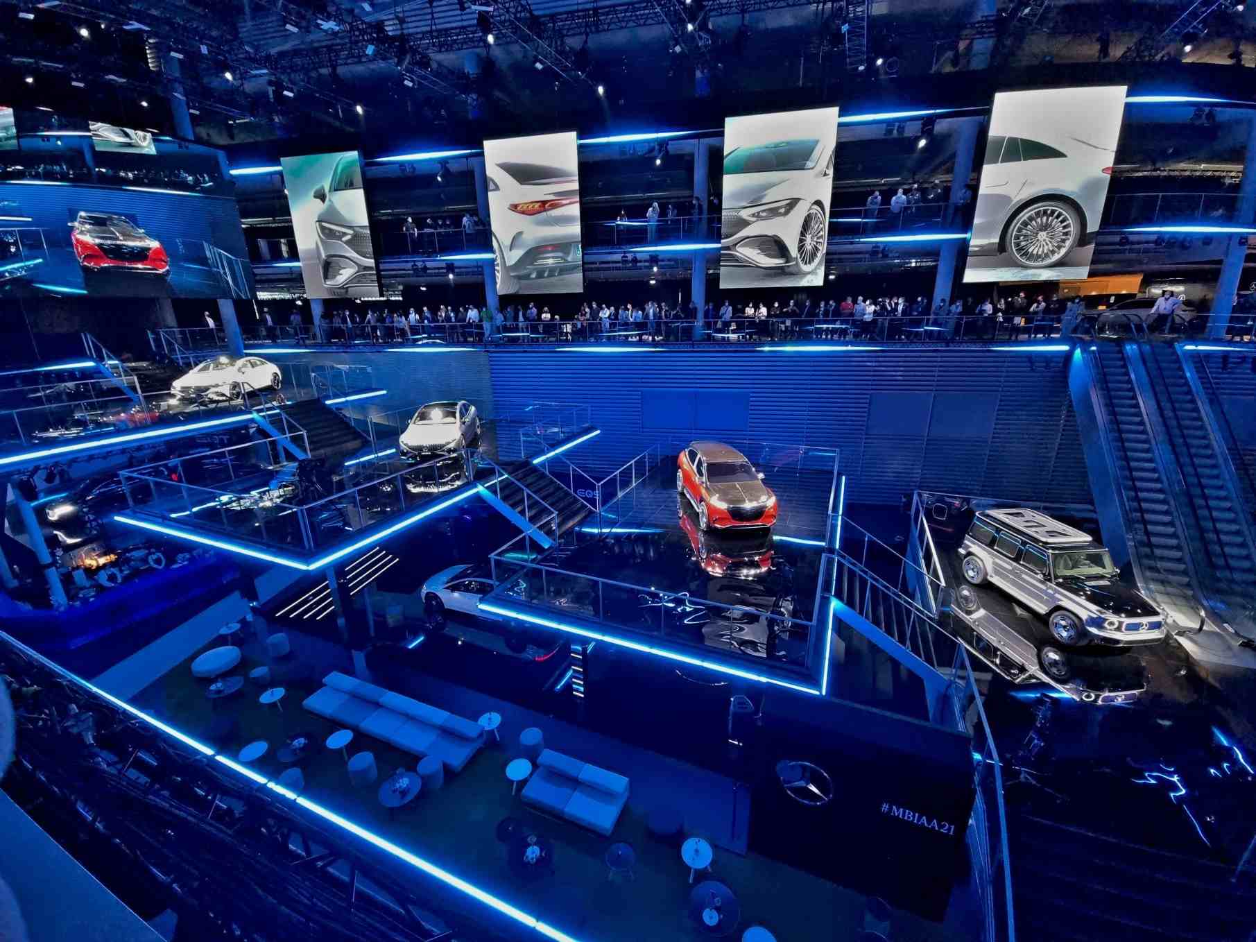 Výroba áut so spaľovacím motorom skončí okolo roku 2025