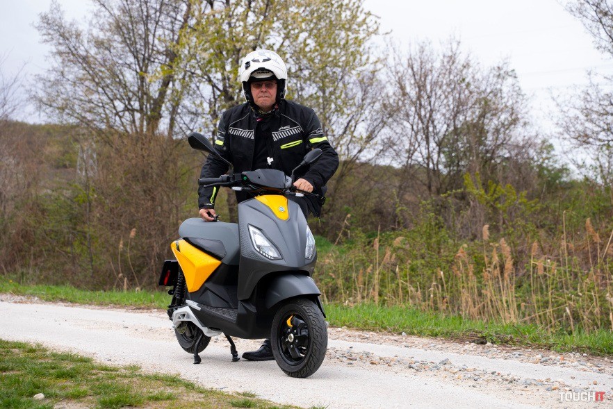 Vyskúšali sme elektrický skúter Piaggo 1 Active (RECENZIA a VIDEO)