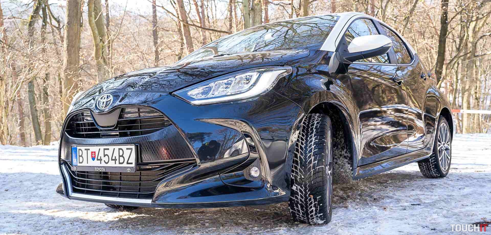 Testujeme Toyota Yaris 1.5 benzín 125 k. Čím sa odlišuje od hybridu? (VIDEO TOUCHIT)