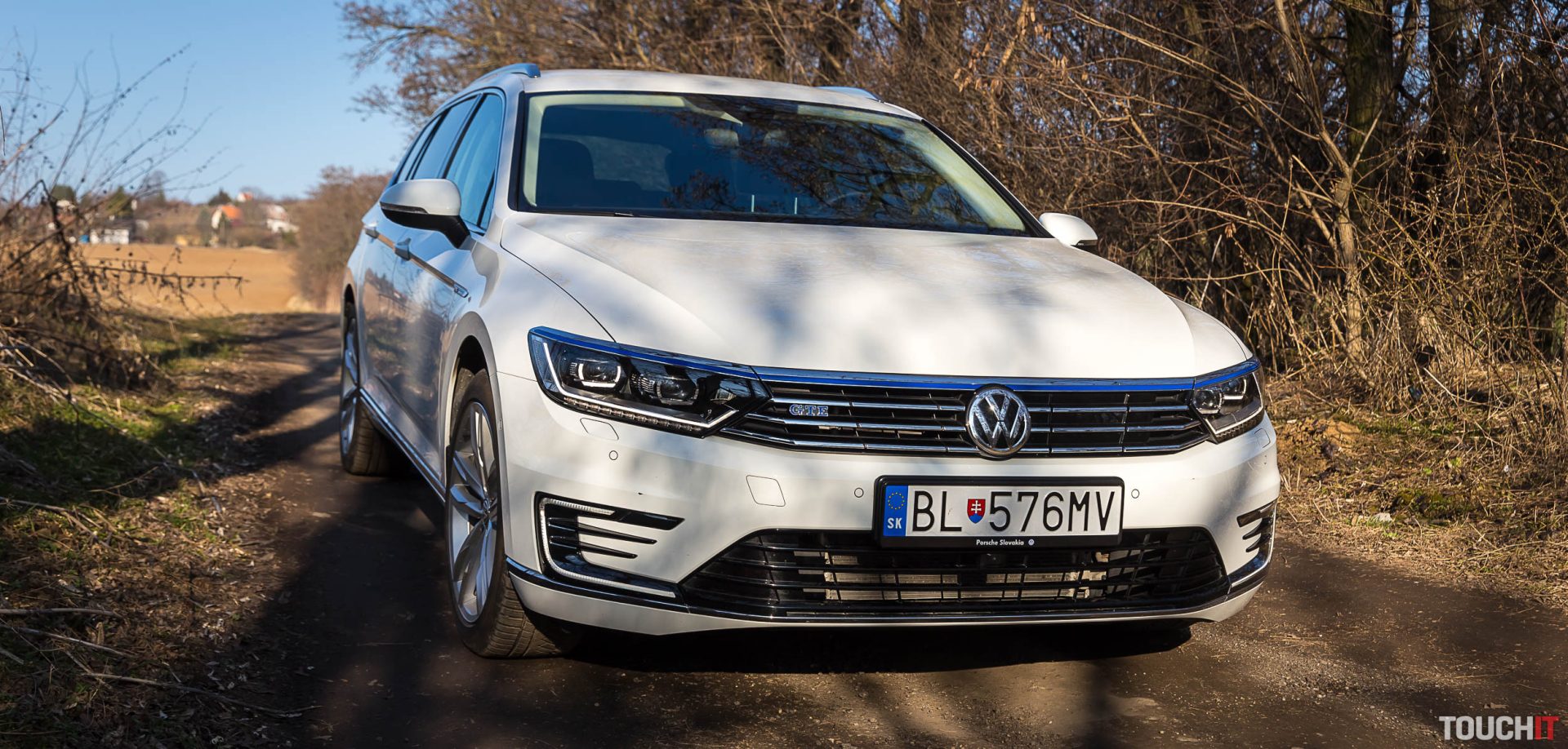 VIDEO TOUCHIT: Testovali sme Volkswagen Passat GTE Variant