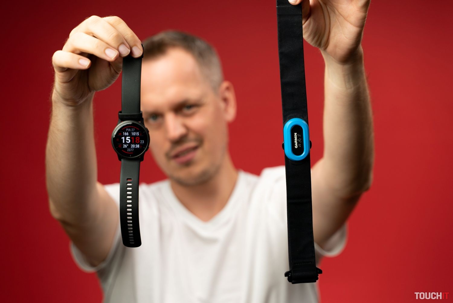 Meranie tepu pri športovaní: Kedy je potrebný hrudný pás a kedy si vystačíte s inteligentnými hodinkami?