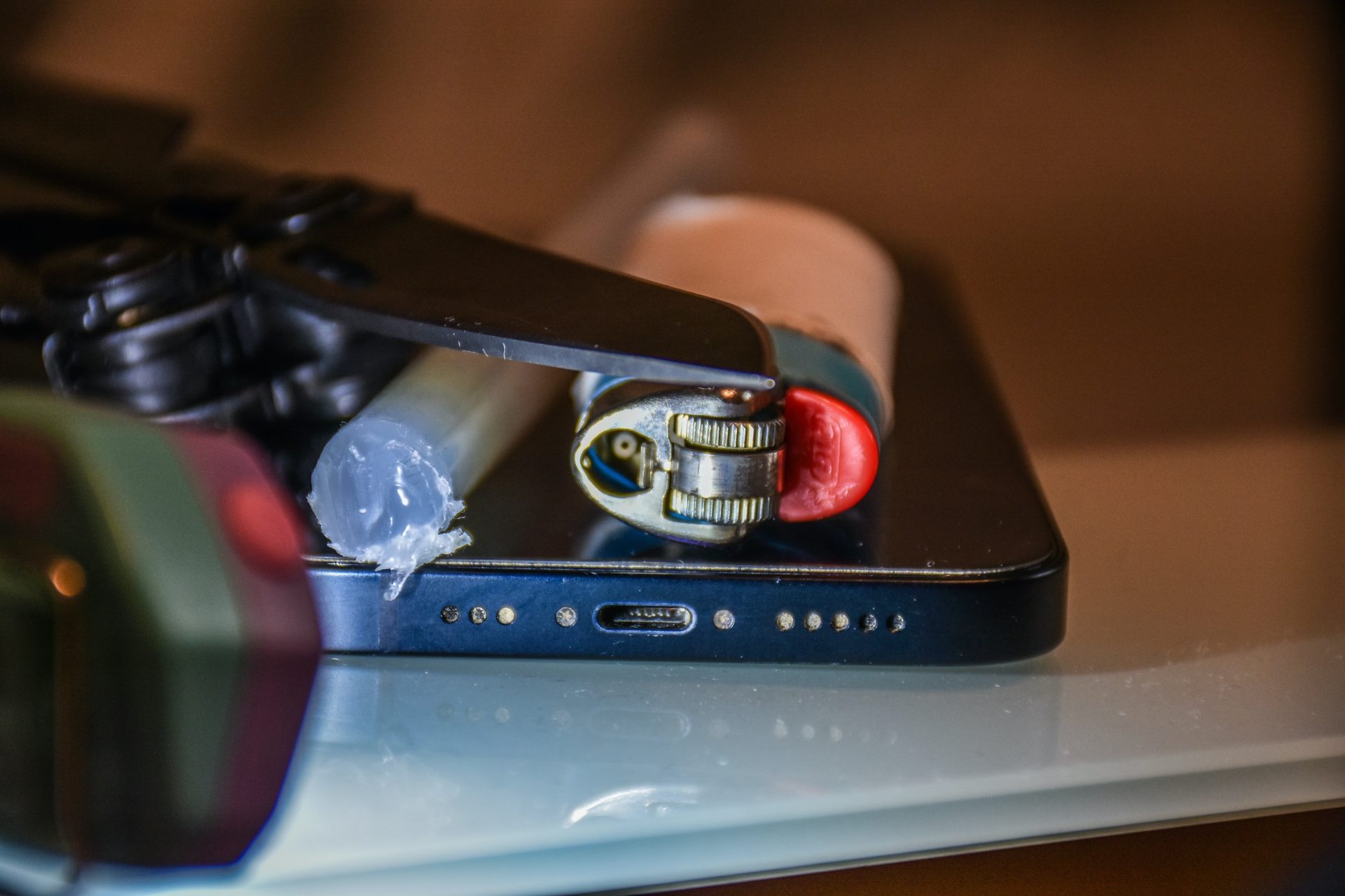 Efektívne a rýchle vyčistenie reproduktorov a mikrofónu na smartfóne