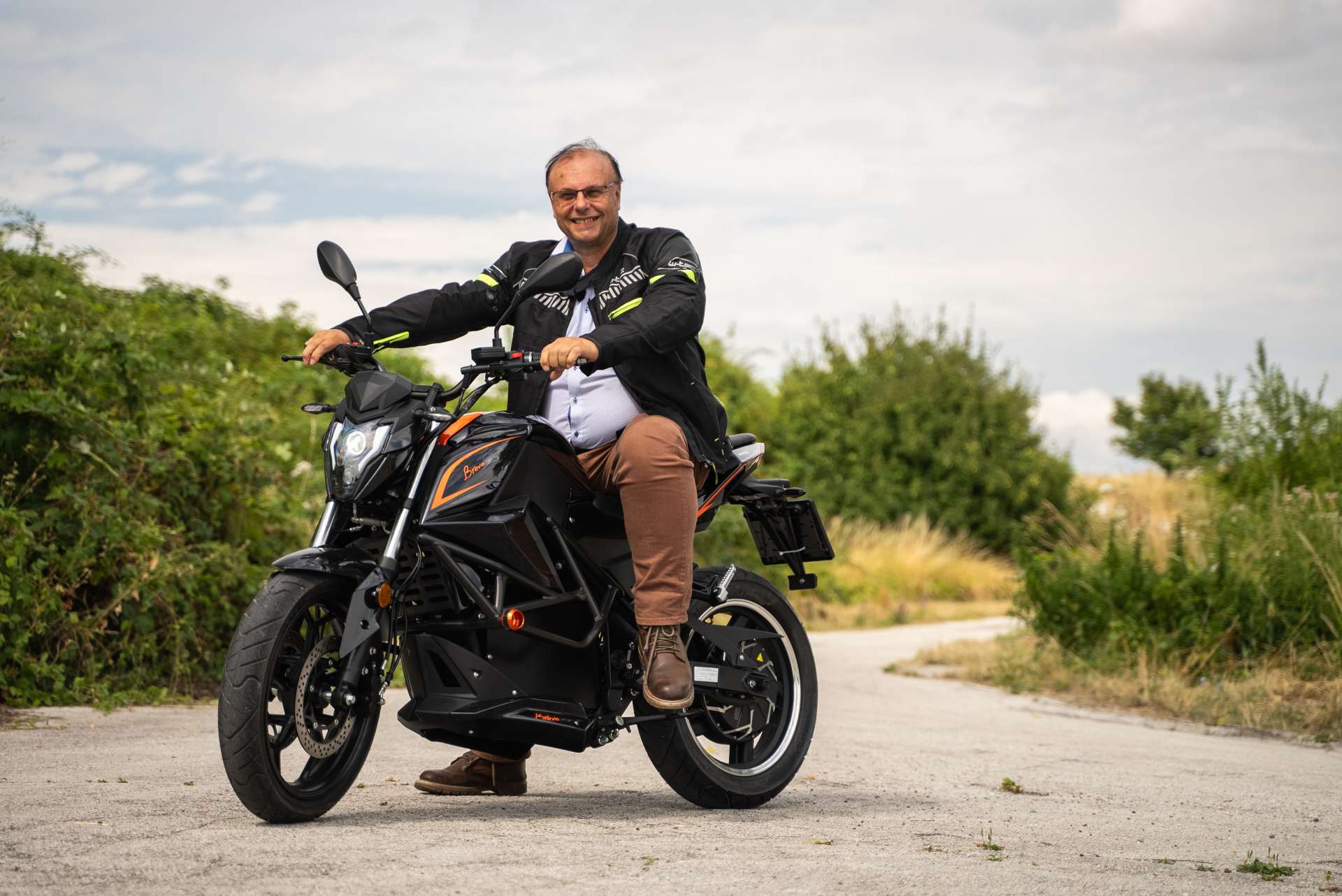 eBroh BRAVO GLE: Elektrická motorka hlavne pre mladých (VIDEO)