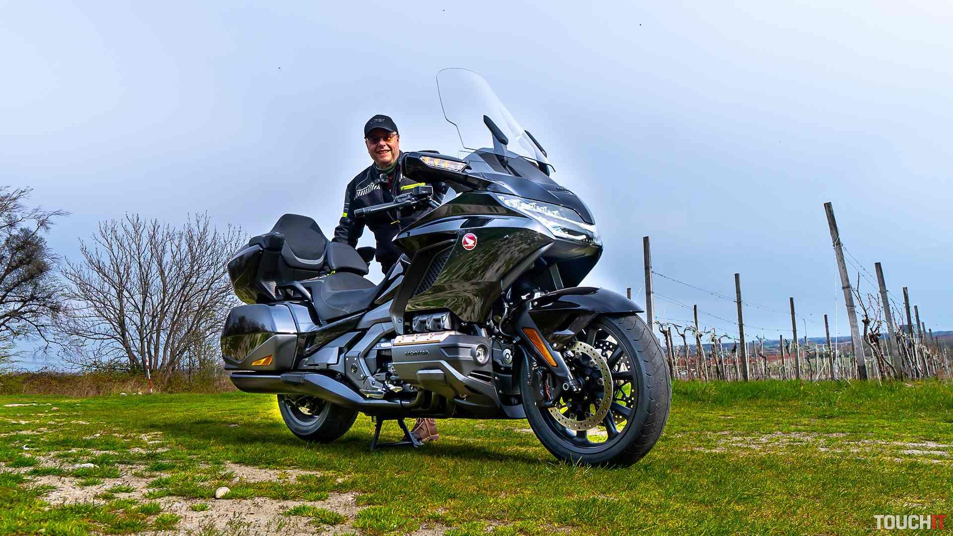 Honda Gold Wing Tour DCT GL1800D: motorka na dlhé trate (RECENZIA a VIDEO)