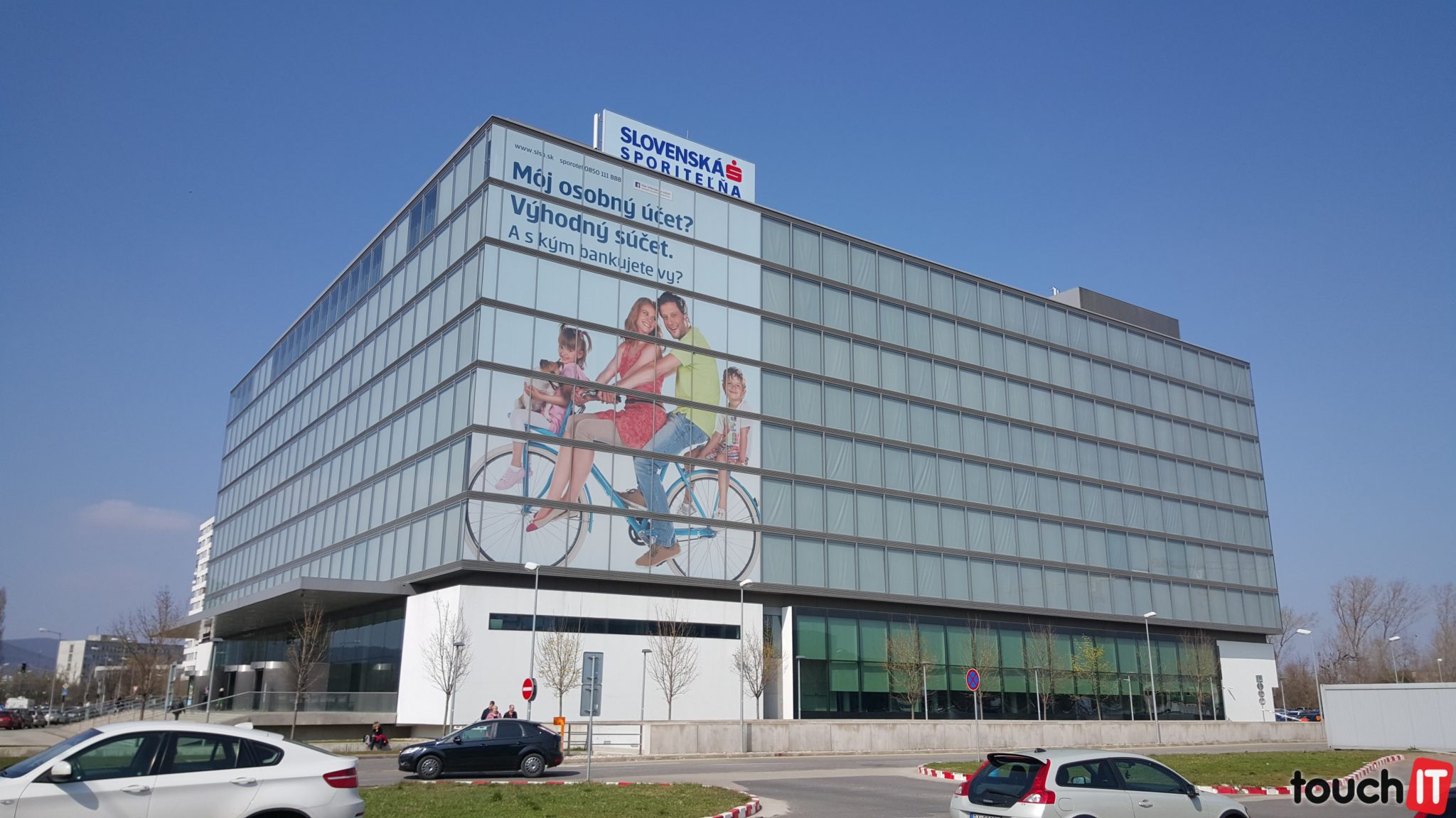 VIDEO TOUCHIT: Vo vnútri centrály Slovenskej sporiteľne