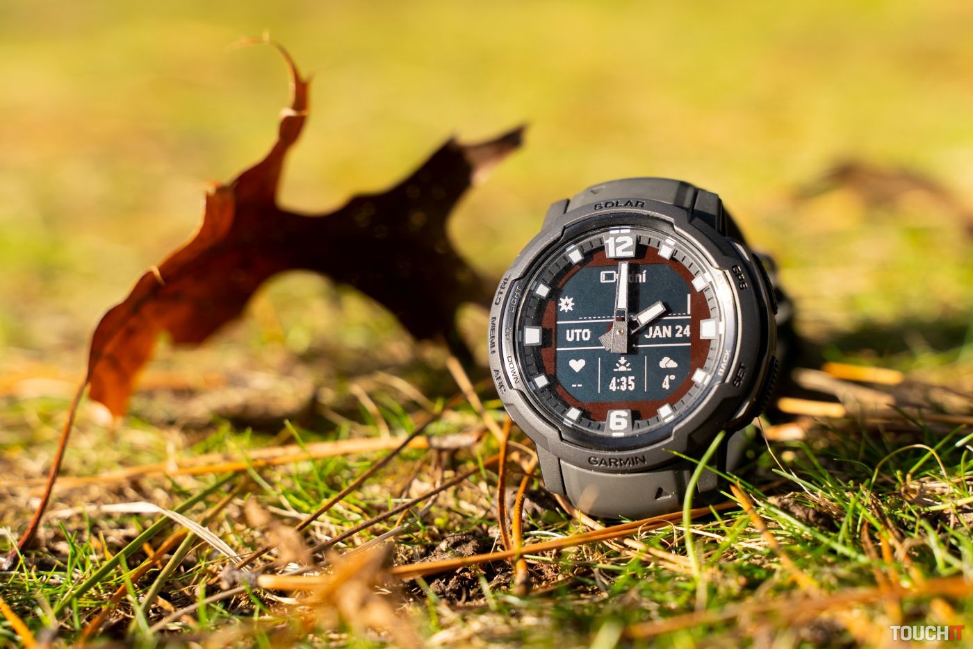 Garmin Instinct Crossover: Konečne poriadne outdoorové inteligentné hodinky s ručičkami (RECENZIA)