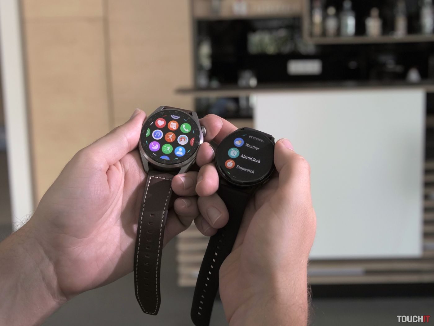 Hodinky Huawei Watch 3 Pro dostávajú na Slovensku aktualizáciu na HarmonyOS 3