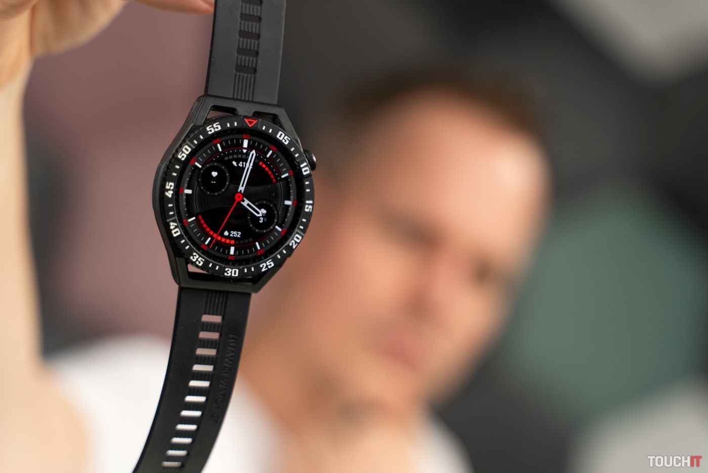 Huawei Watch GT 3 SE: Tieto hodinky môžu zaujať najmä cenou (RECENZIA)