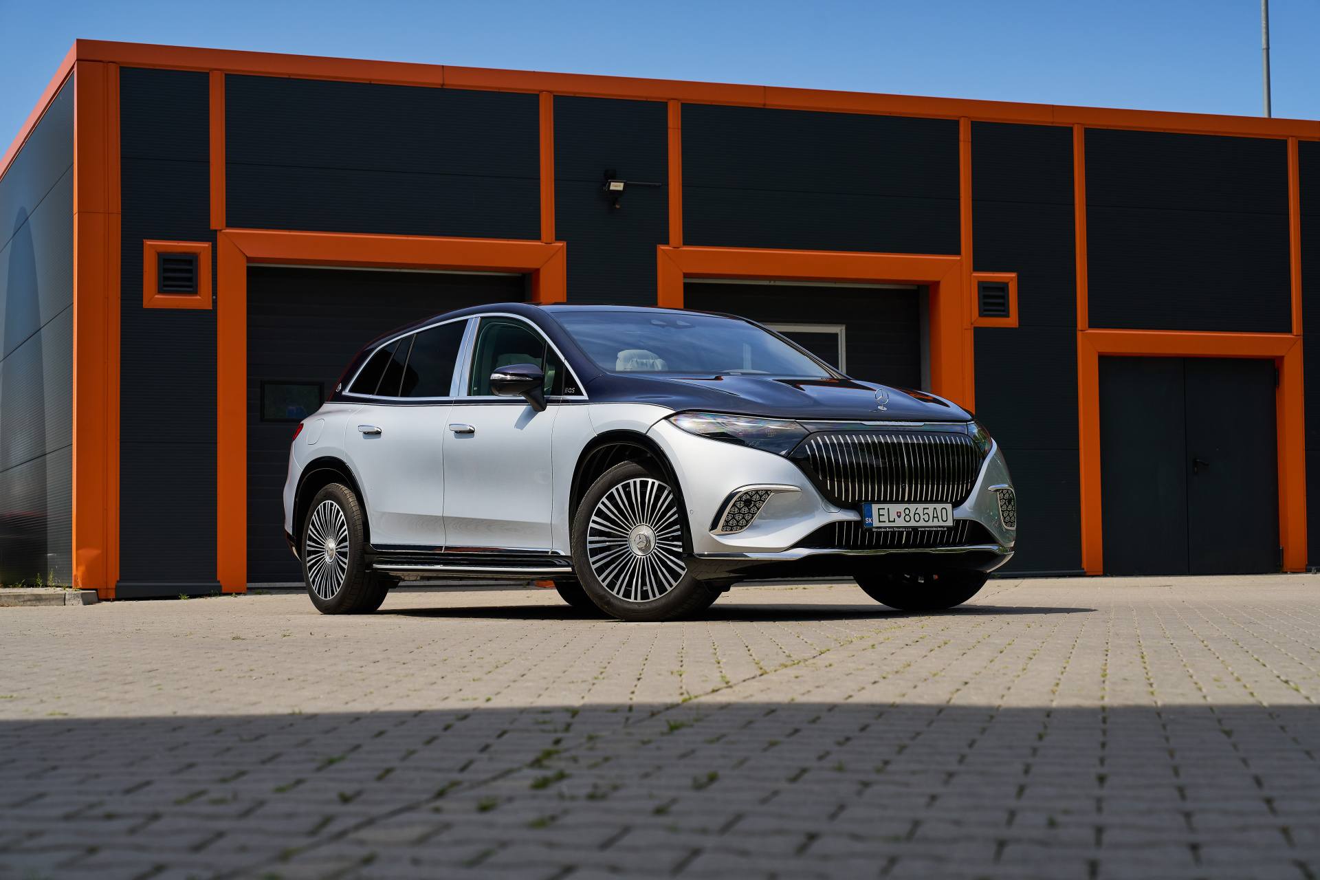 SUV Mercedes-Maybach EQS: takto vyzerá luxusné elektrické auto