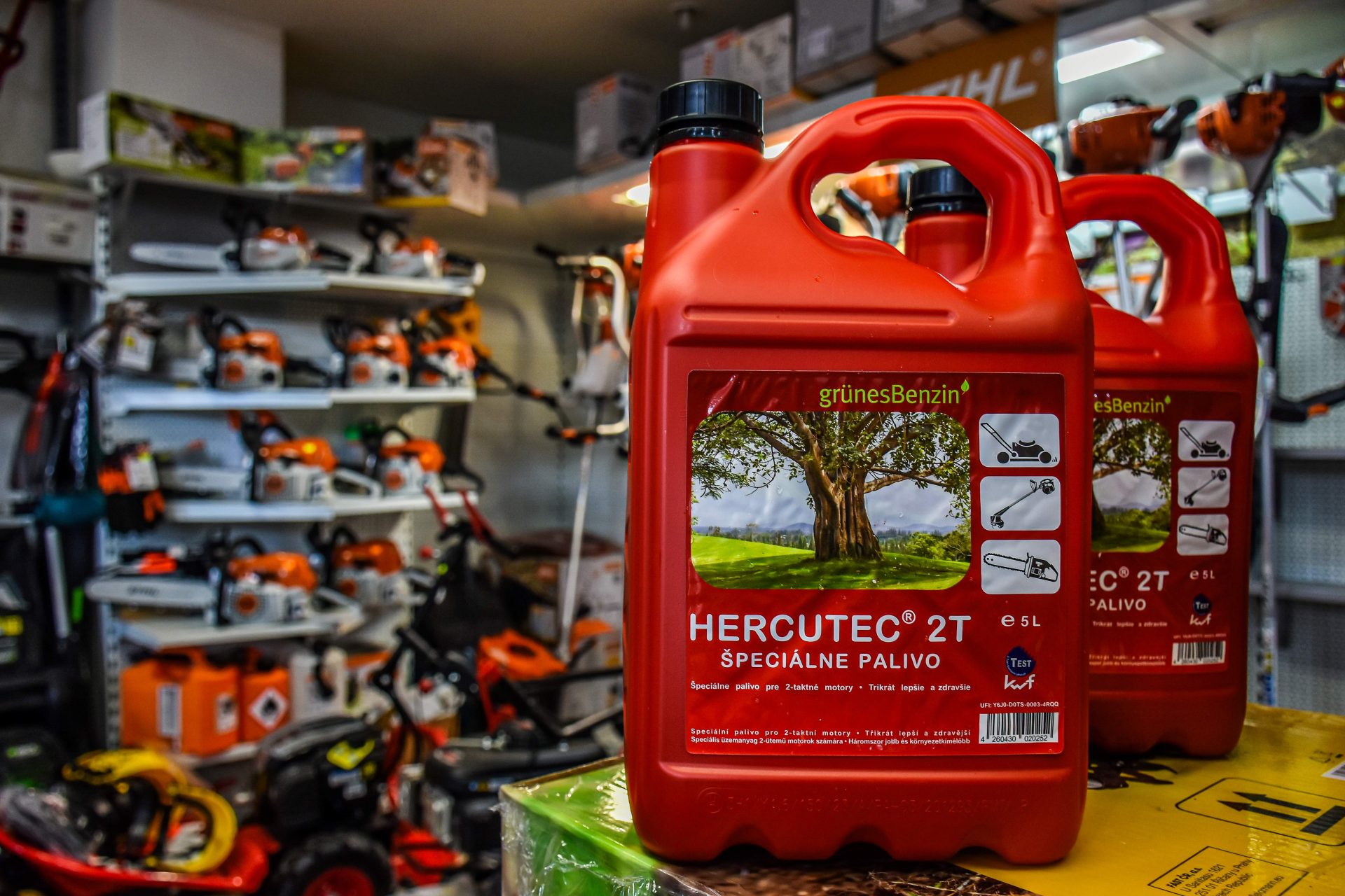 Zelený benzín – Hercutec 2T: Vyhodnotenie 6 mesačného testu špeciálneho paliva (VIDEO)