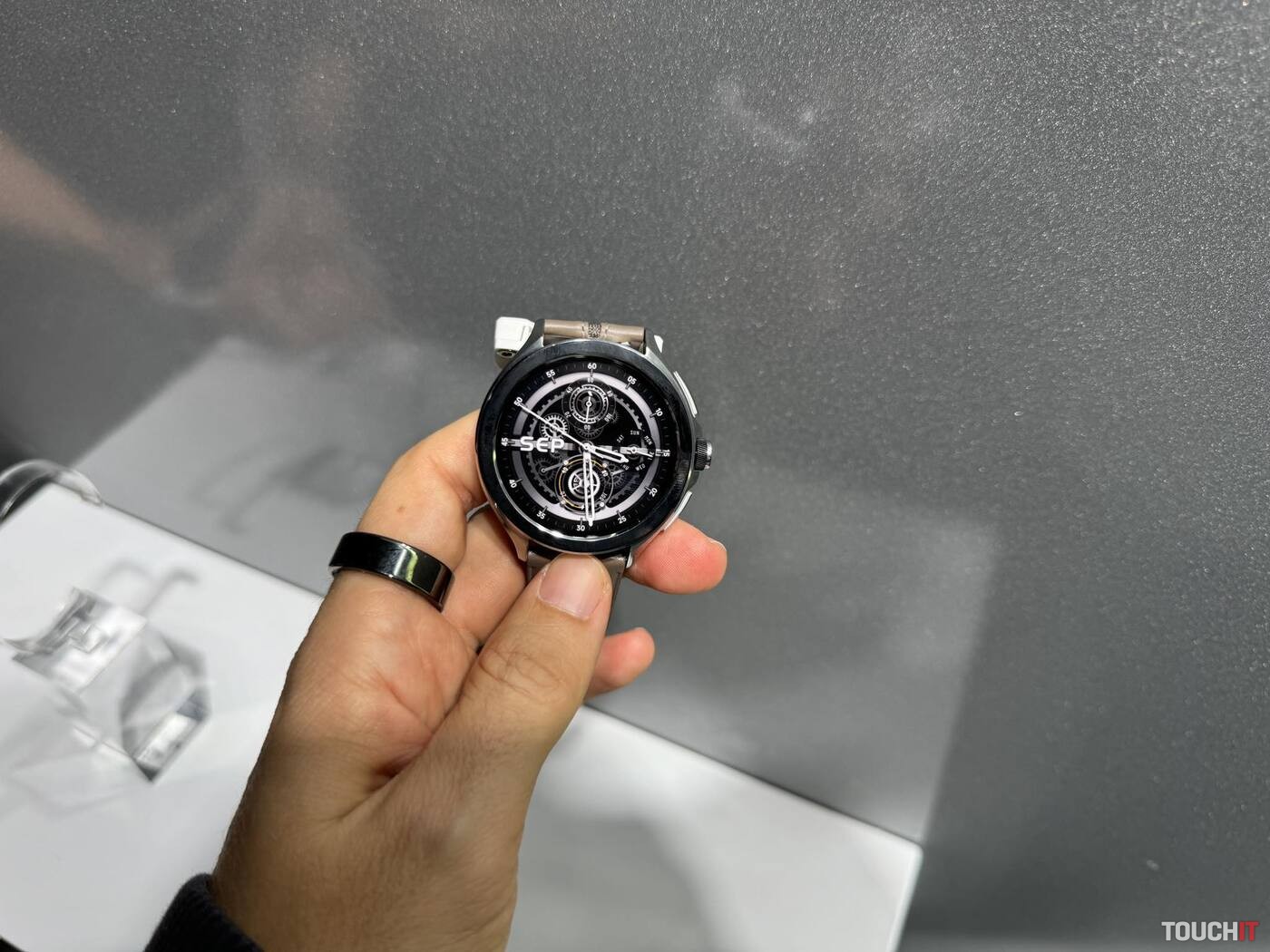 Xiaomi Watch 2 Pro sú v predaji na Slovensku. Sú to smart hodinky s Wear OS, LTE konektivitou a skvelou cenou (DOPLNENÉ)