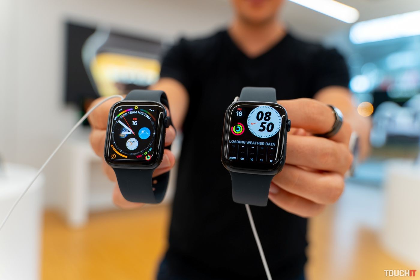 Budúce Apple Watch vraj nebudú fungovať s terajšími remienkami