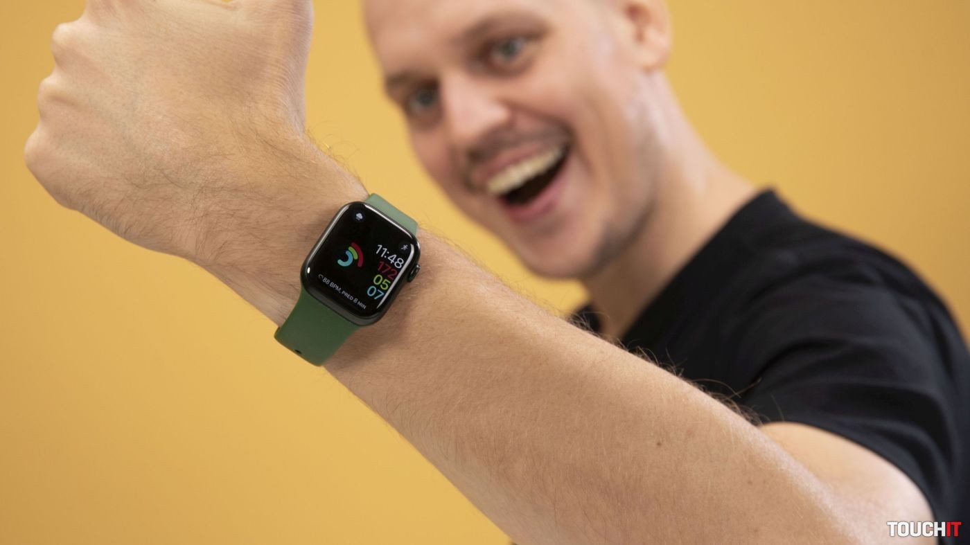 Apple Watch takmer fungovali s Android smartfónmi, Apple si to však na poslednú chvíľu rozmyslel