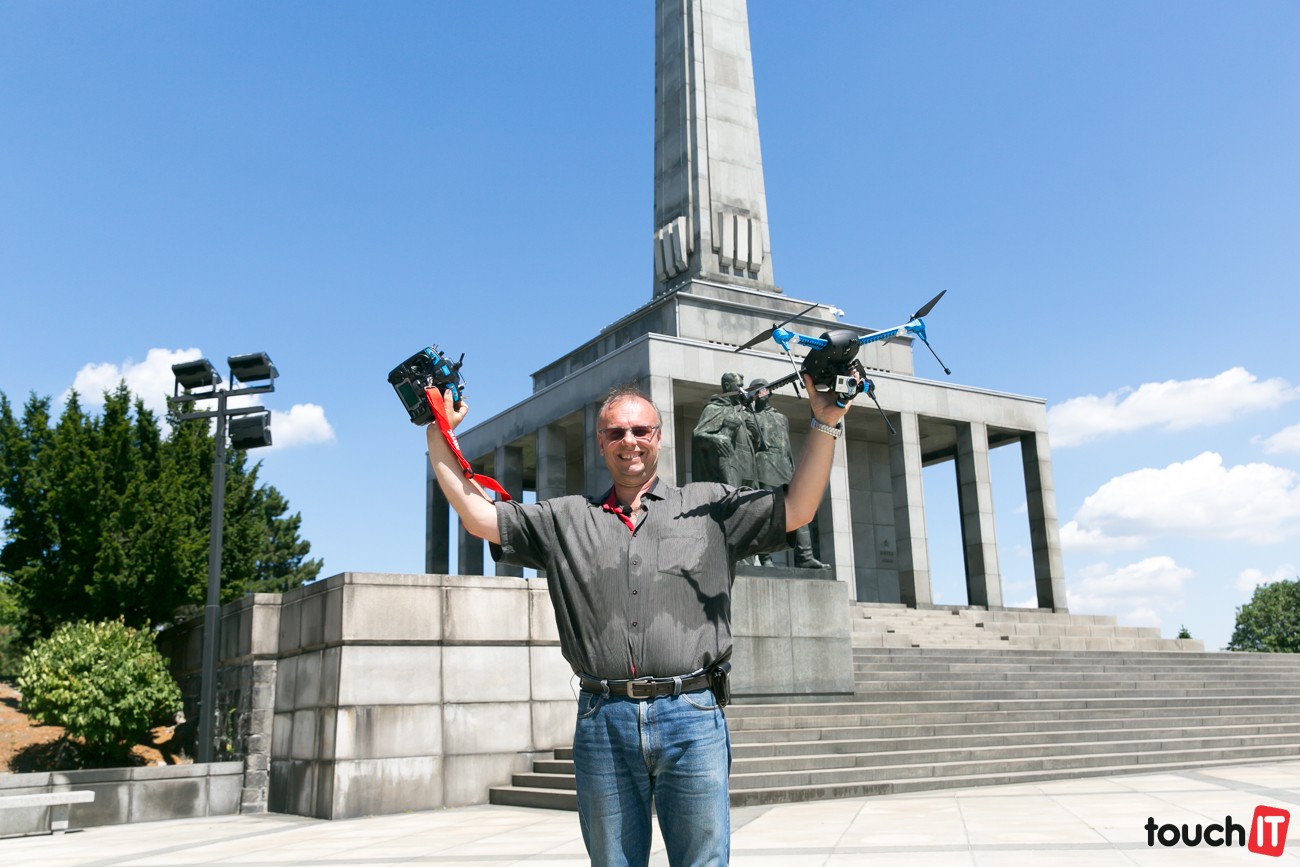 VIDEO touchIT: Zalietajte si s nami s dronom 3D Robotics IRIS+