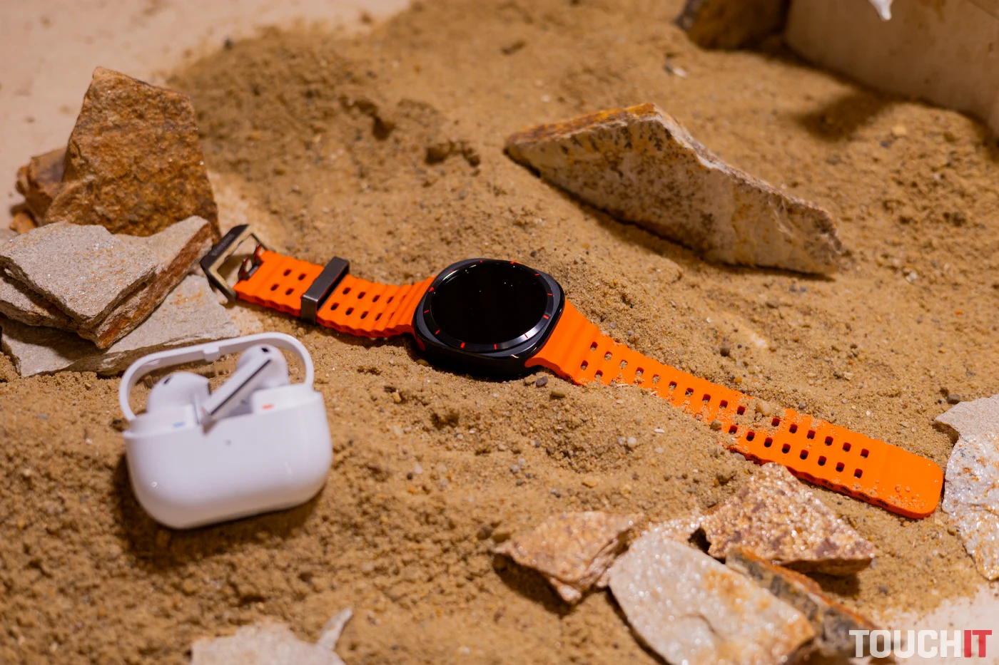 Samsung Galaxy Watch Ultra oficiálne: Nový kráľ Wear OS hodiniek