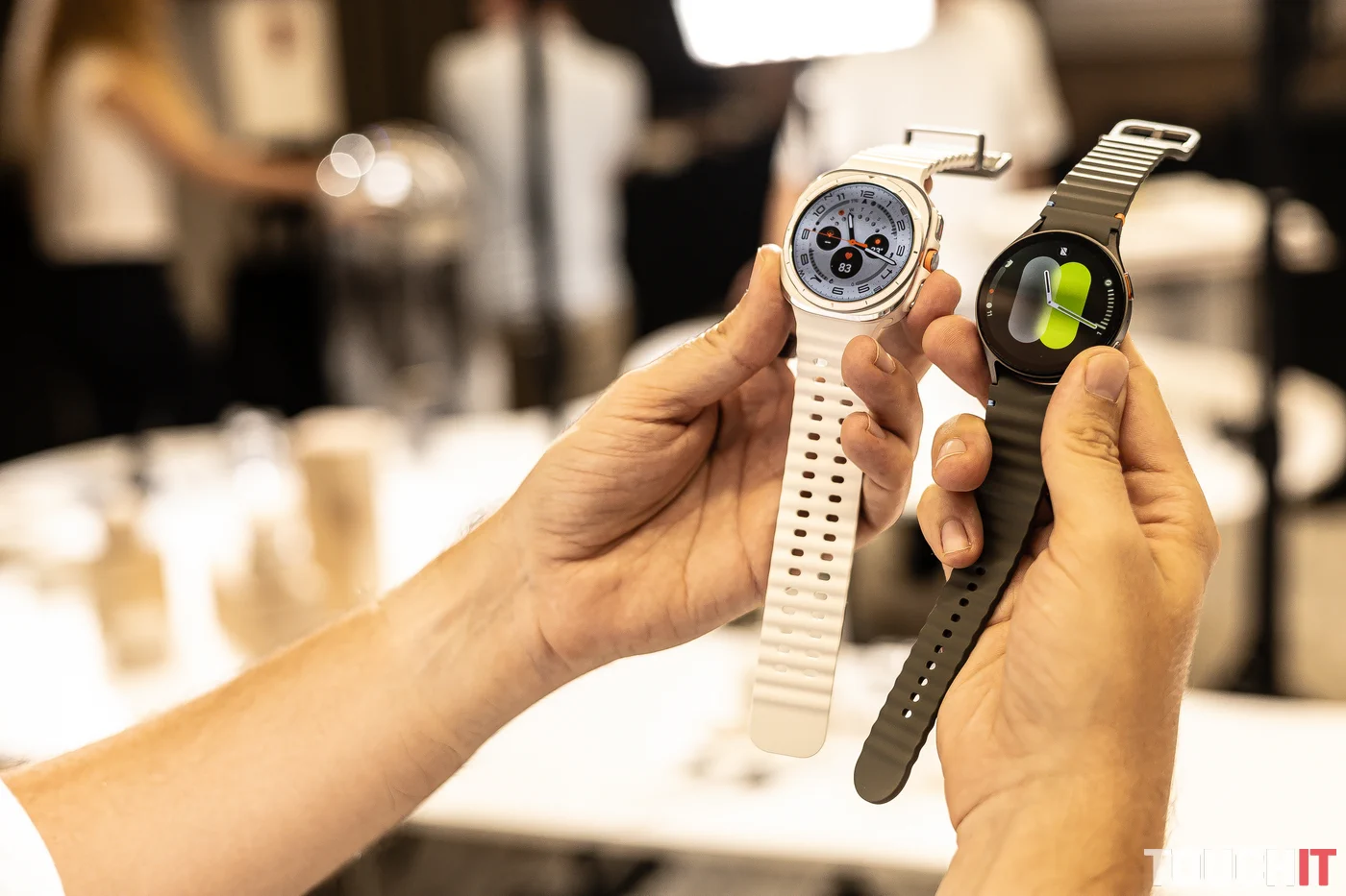 Samsung Galaxy Watch7 a Ultra prišli o jednu z funkcií. Pozor si dajte aj pri výbere nabíjačky