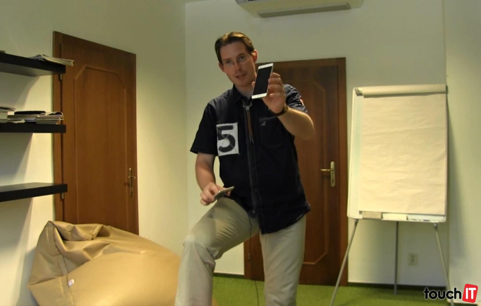 VIDEO touchIT: Huawei P8lite – Na vlas rovnaký ako P8, s pozmeneným chromozómom