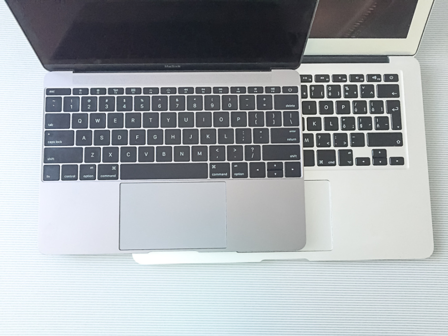 Porovnanie klávesníc 12" MacBooku a 13" MacBooku Air