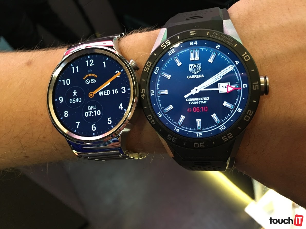 Kvalita displeja je porovnateľná s Huawei Watch. Obe hodinky pôsobia ako luxusný doplnok, TAG Heuer je však luxusná značka a výhodou je aj titánová konštrukcia