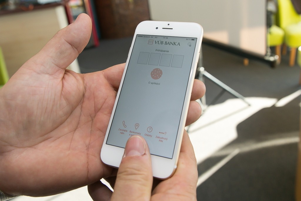 Prihlásenie odtlačkom prsta do interent banking na iOS