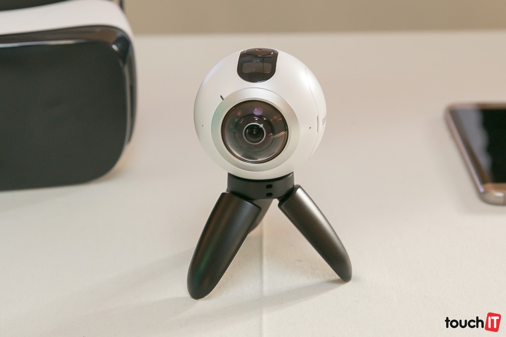 SamsungGear360-2