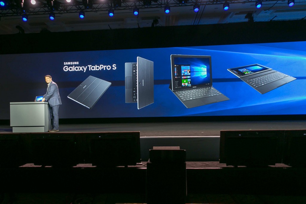 Tablet Galaxy TabPro S predstavil aj viceprezident Microsoftu, Terry Myerson