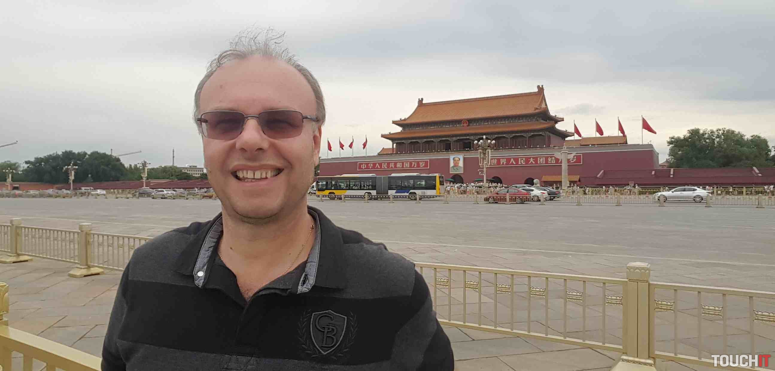 VIDEO na sobotu: Peking a jeho námestie nebeského pokoja ( 天安門廣/天安门广场)