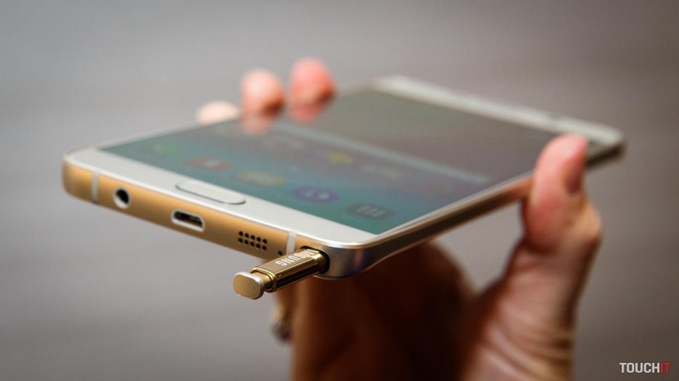 Samsung ukáže Galaxy Note 7 a bude sa dať odomknúť len pohľadom na telefón