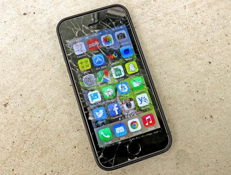 Naozaj potrebujete dodatočné ochranné sklá pre nové prémiové smartfóny?