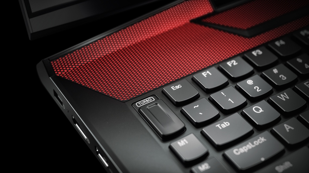 Lenovo Ideapad Y900: High-end medzi hernými notebookmi