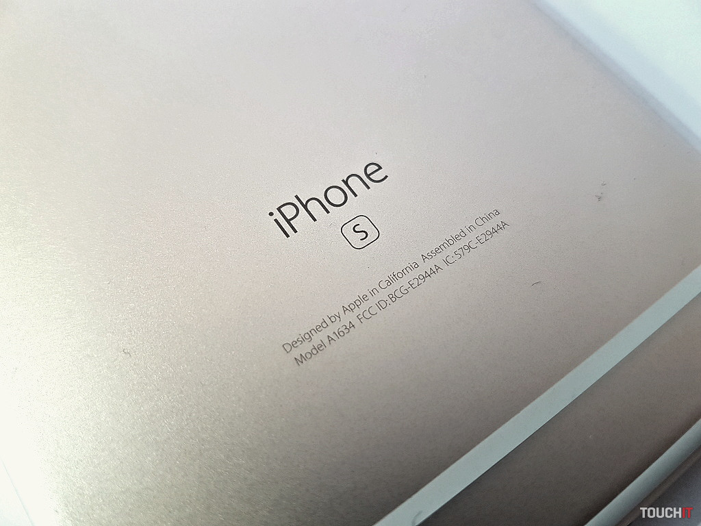 Pozrime sa dnu: iPhone 6s Plus