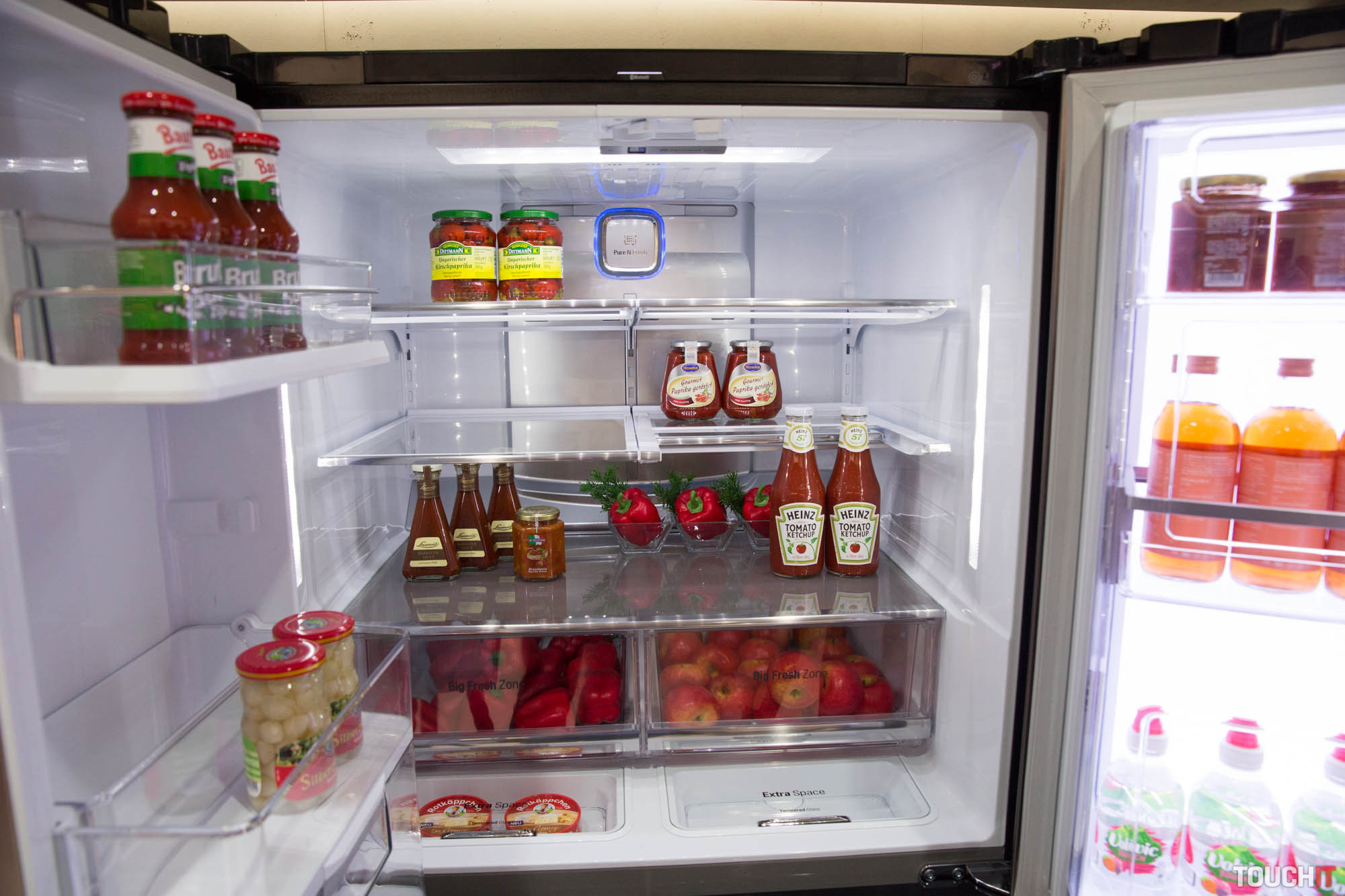 VIDEO TOUCHIT: LG predstavilo chladničku s operačným systémom Windows. Ako sa vlastne ovláda?