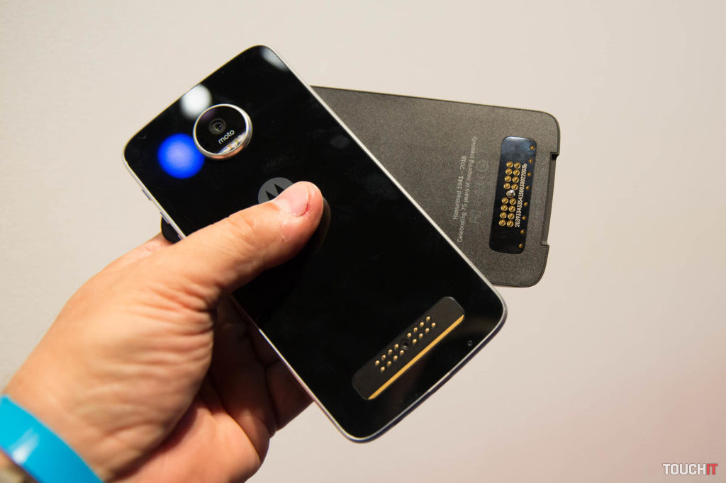 Aj Moto Z Play je modulárny smartfón