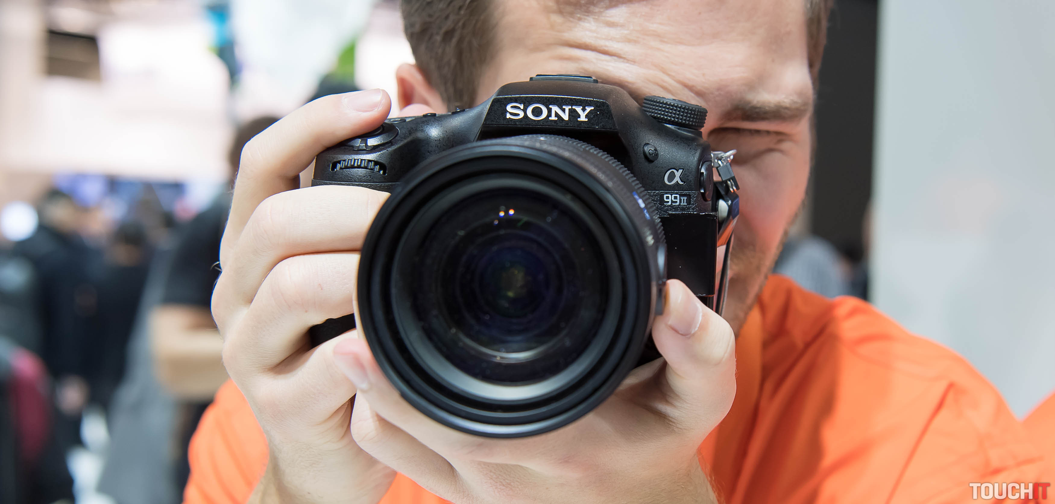 VIDEO TOUCHIT: Spoločnosť Sony predstavila fotoaparát s rozlíšením 42 MPx