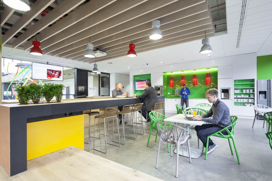 VIDEO TOUCHIT: Microsoft – nechajte v týždni zamestnancov dva dni doma a budú pracovať lepšie