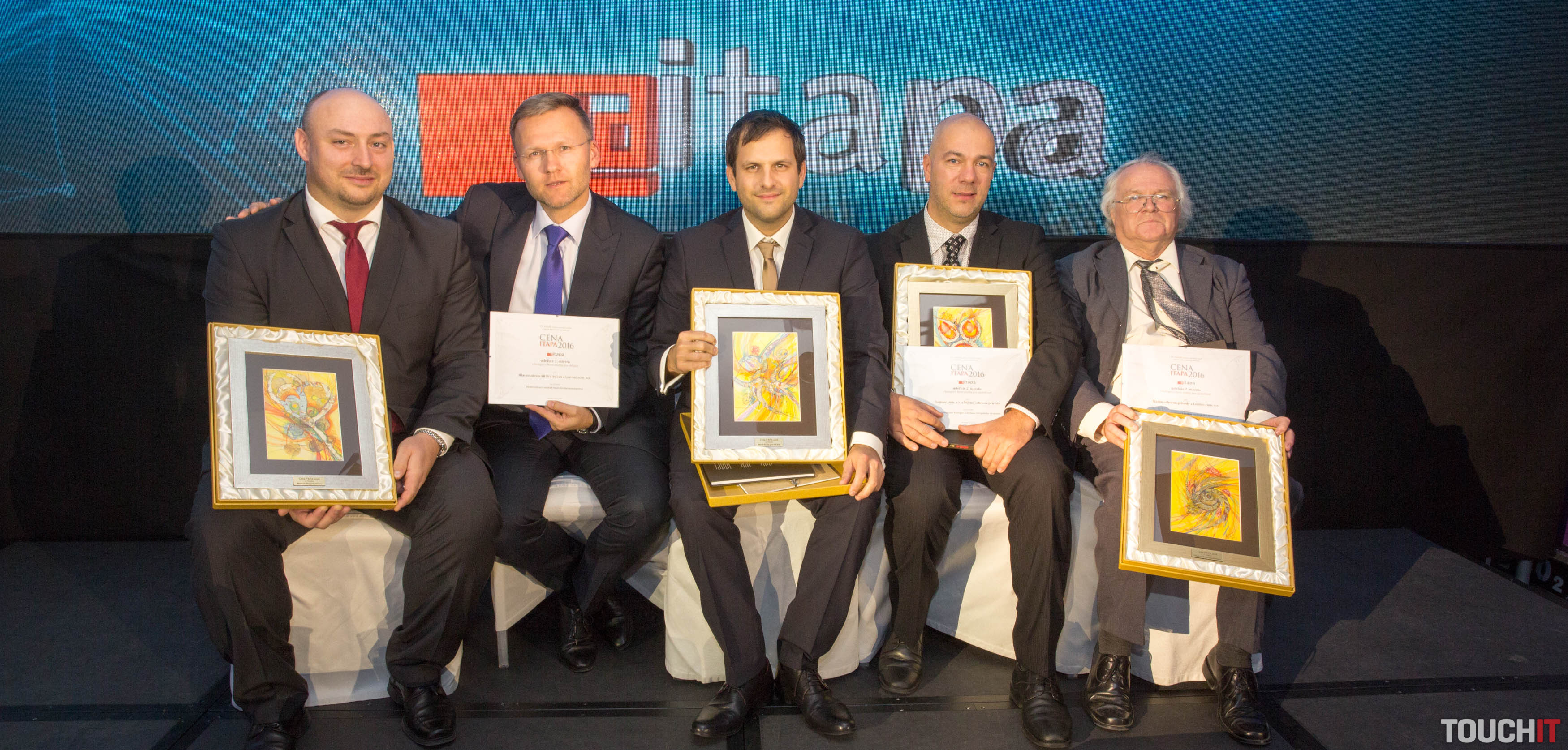 VIDEO TOUCHIT: Koniec behaniu po úradoch? Naozaj jedenkrát a dosť? Víťaz ceny ITAPA hovorí, že áno (doplnené o videá)