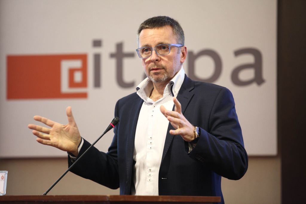 Ivan Mikloš na ITAPA: Na veľké projekty by mali tí najlepší odborníci stáť na strane štátu, nie firiem