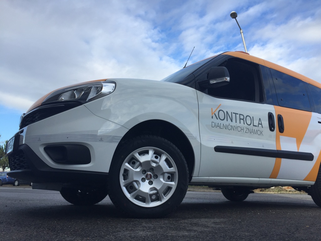 Elektronické diaľničné známky sú už v predpredaji