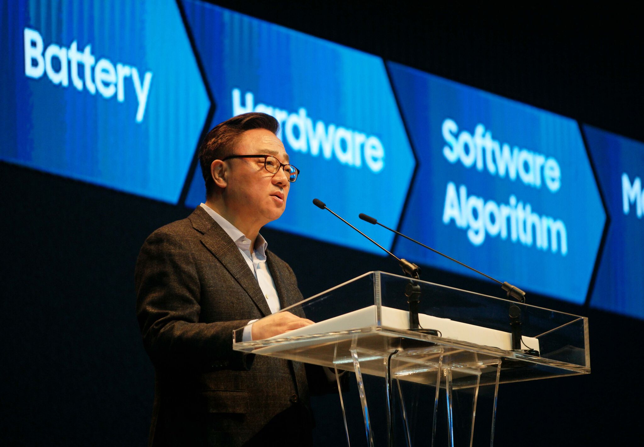 VIDEO: Samsung ukončil vyšetrovanie výbuchov Galaxy Note 7. Oznámil príčinu a ďalšie kroky