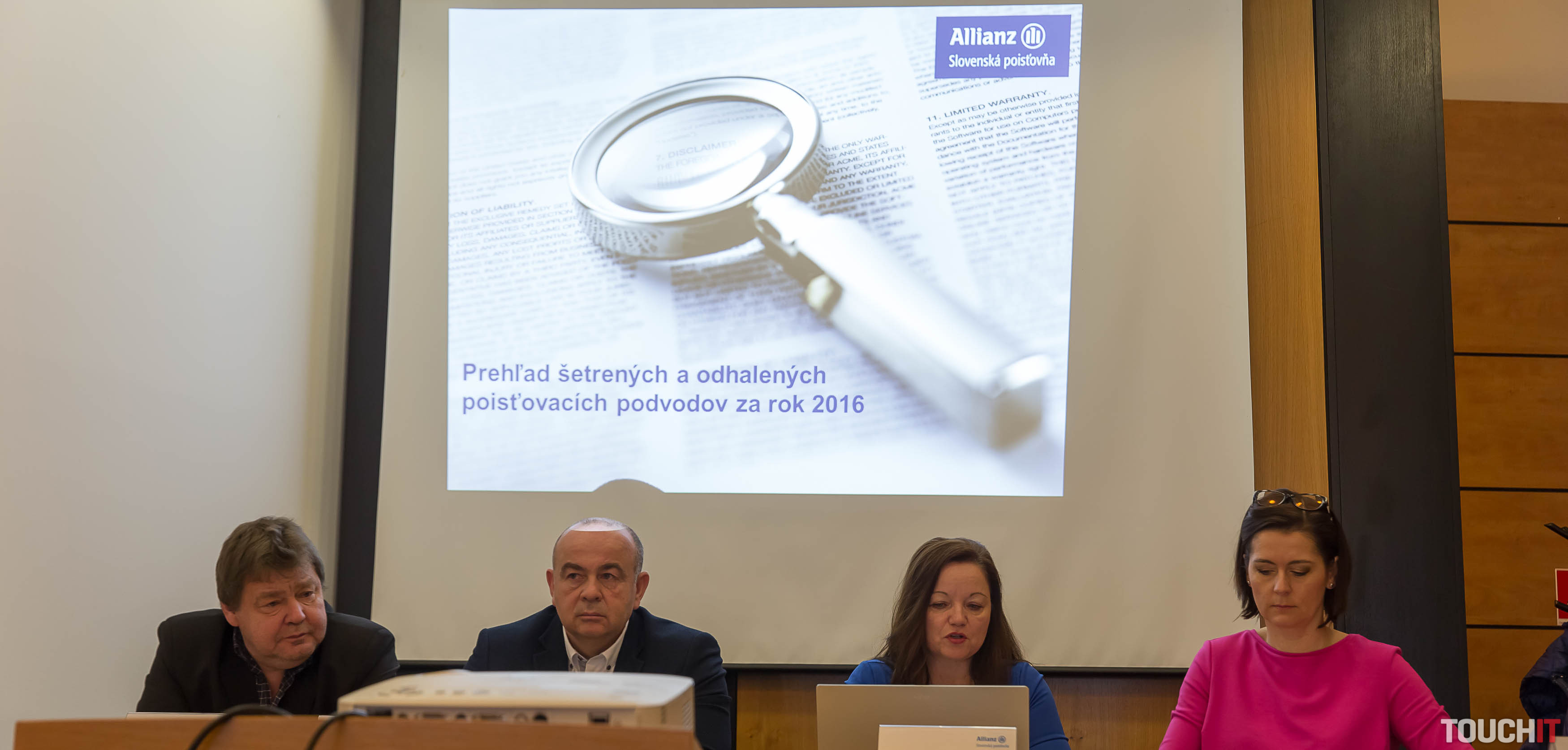 VIDEO TOUCHIT: Od nového roka existuje centrálny register poisťovní. Aké a o kom eviduje informácie a ako to pomôže odhaliť poistné podvody?