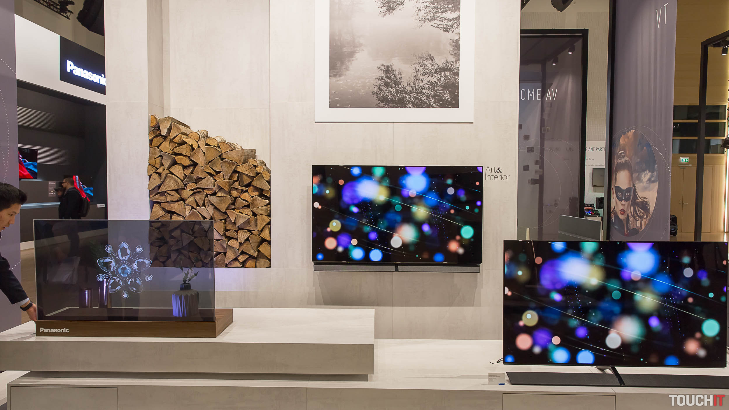 VIDEO TOUCHIT: Produkty Panasonic pre rok 2017 v dvoch minútach