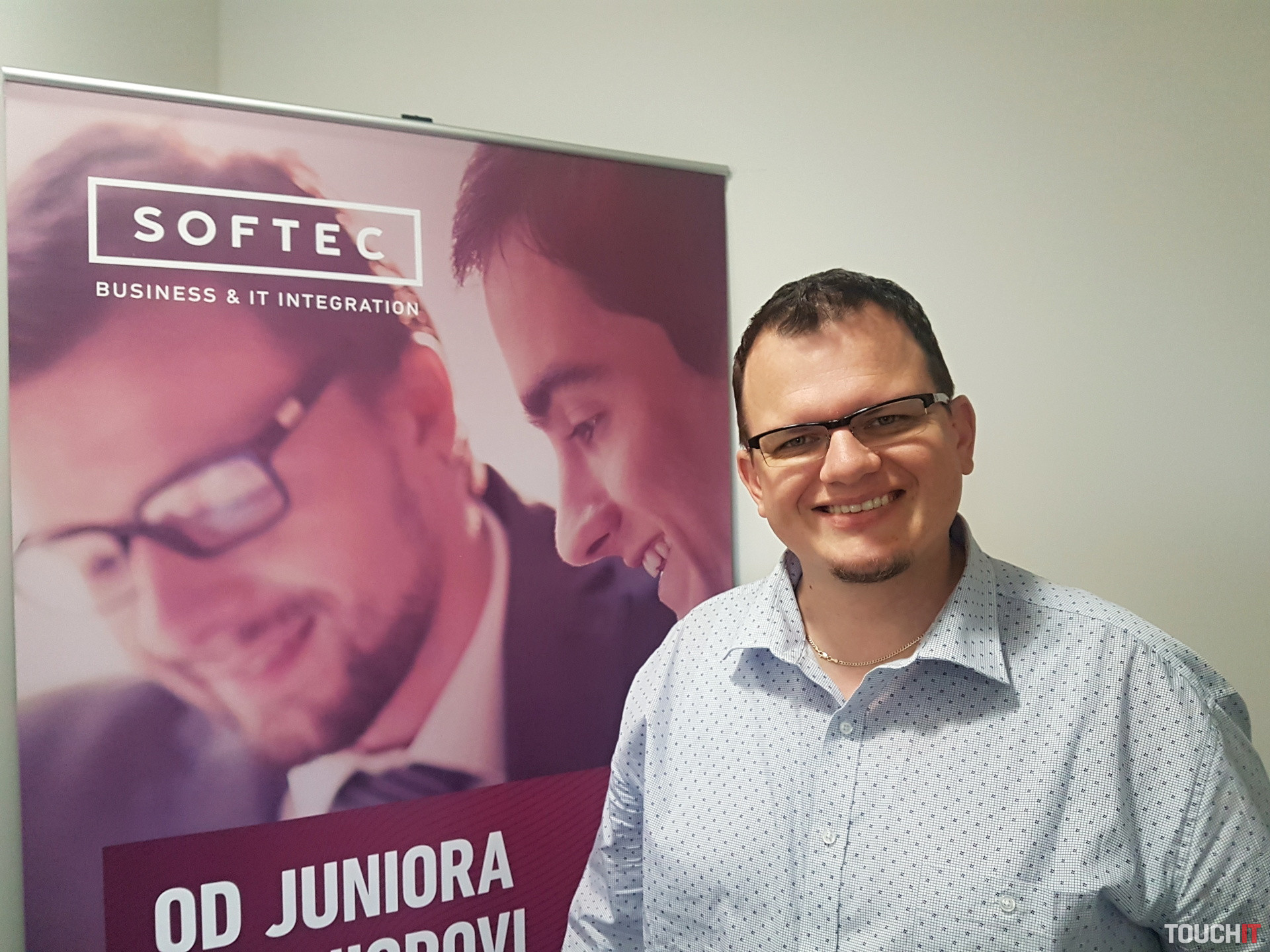 VIDEO TOUCHIT: SOFTEC – ako sa dajú predávať veľké veci aj malej firme?