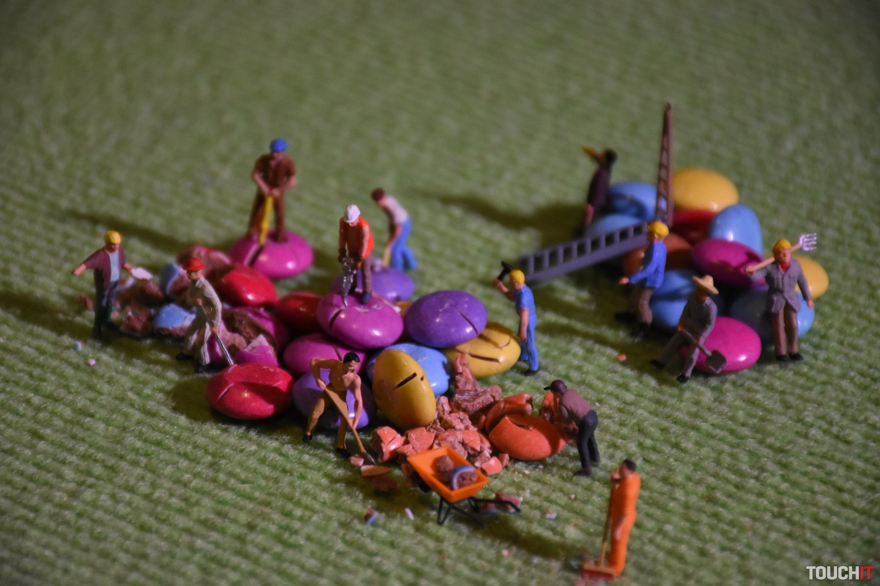 Vibrujúci Bravia TV a najlepšie slúchadlá s odhlučnením, nielen toto ukázalo Sony v Budapešti