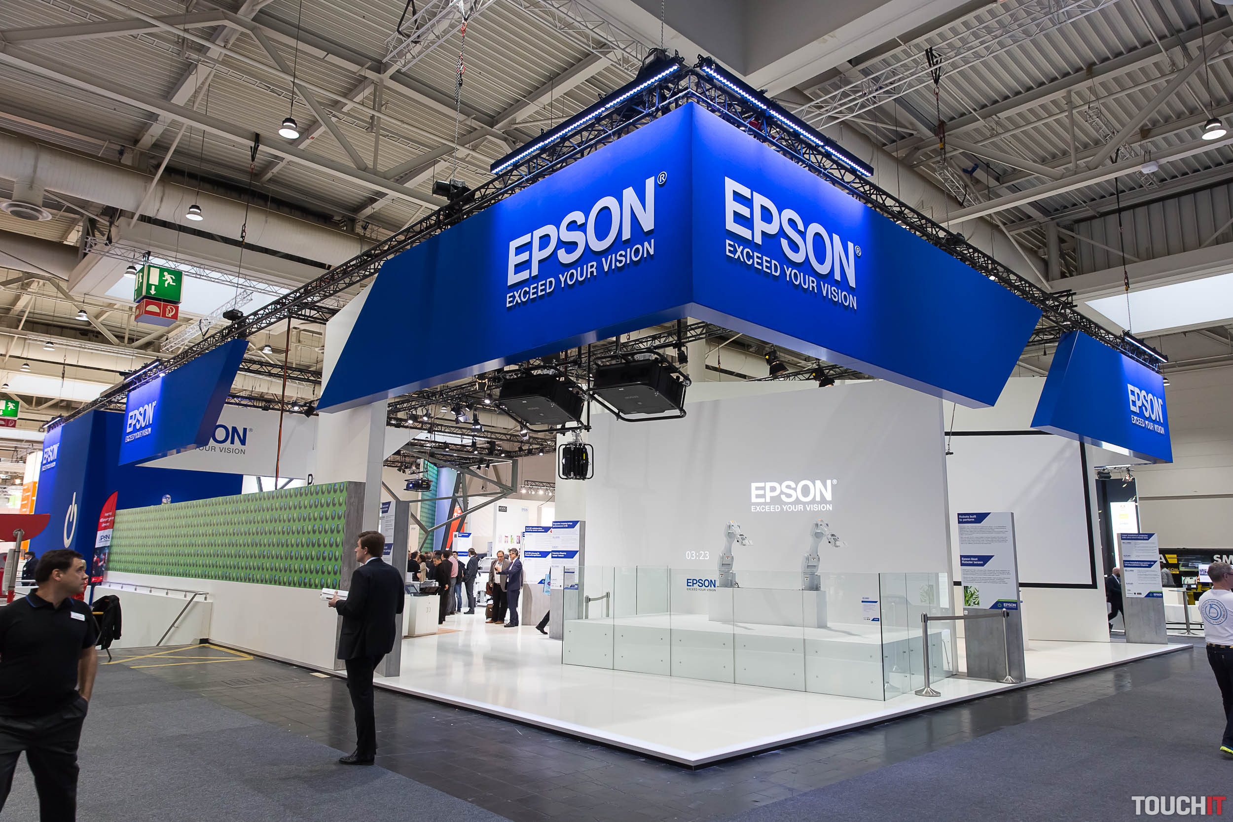 VIDEO TOUCHIT: Epson zvýhodňuje atramentovú tlač pre podniky a prináša zariadenie na recykláciu papiera